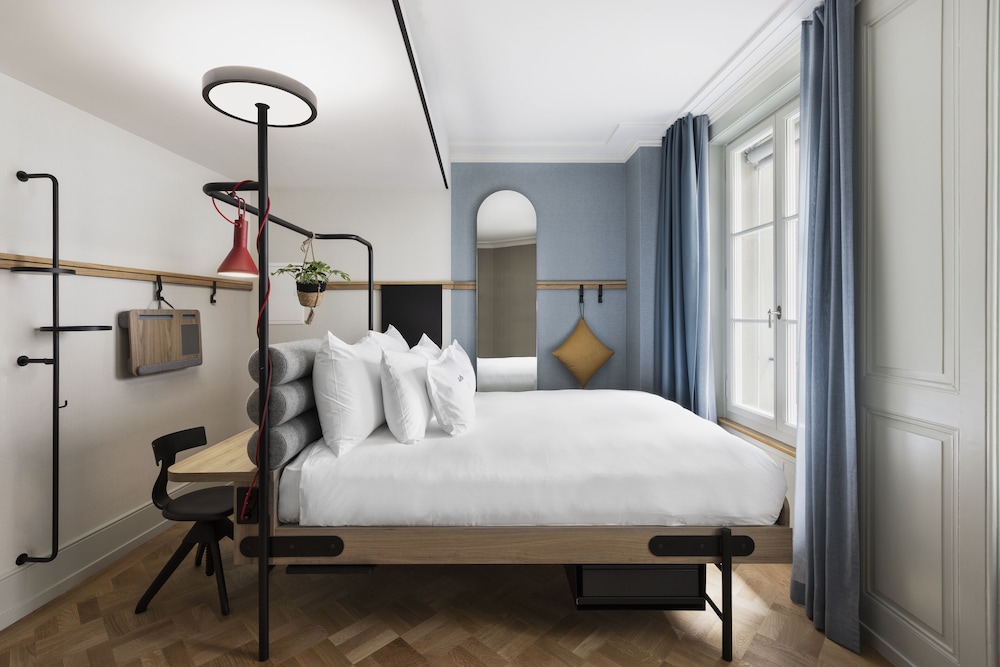 COZY, COMFORT, DOUBLE BED