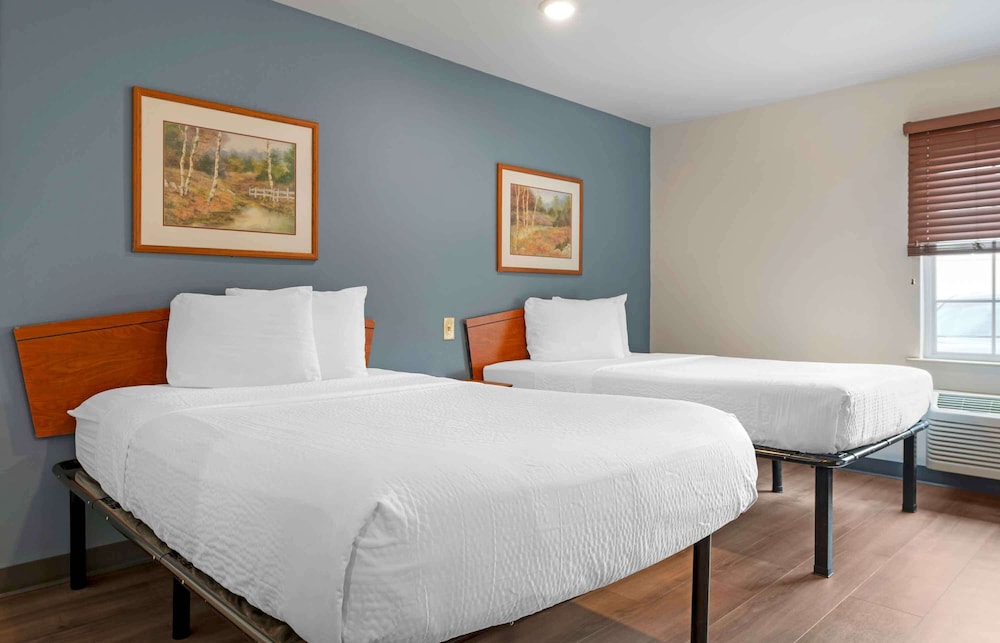 Studio 6 Extended Stay Cincinnati Sharonville OH 17/44