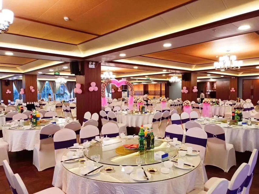 Vienna International Hotel (Haikou Old Town High Speed Railway Station) 47/58