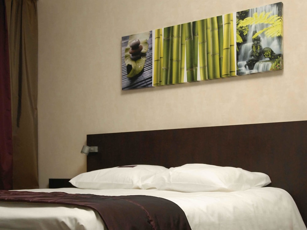 Mercure Caen Centre Port de Plaisance 41/75