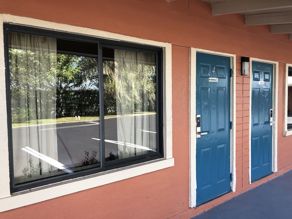 Ocala Cove Motel 11/41