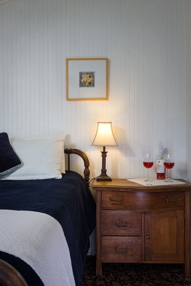 Calistoga Wine Way Inn 7/40