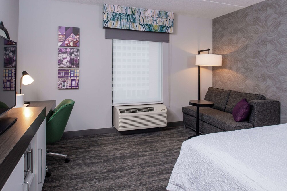 Hampton Inn And Suites Winston Salem Downtown 23/53