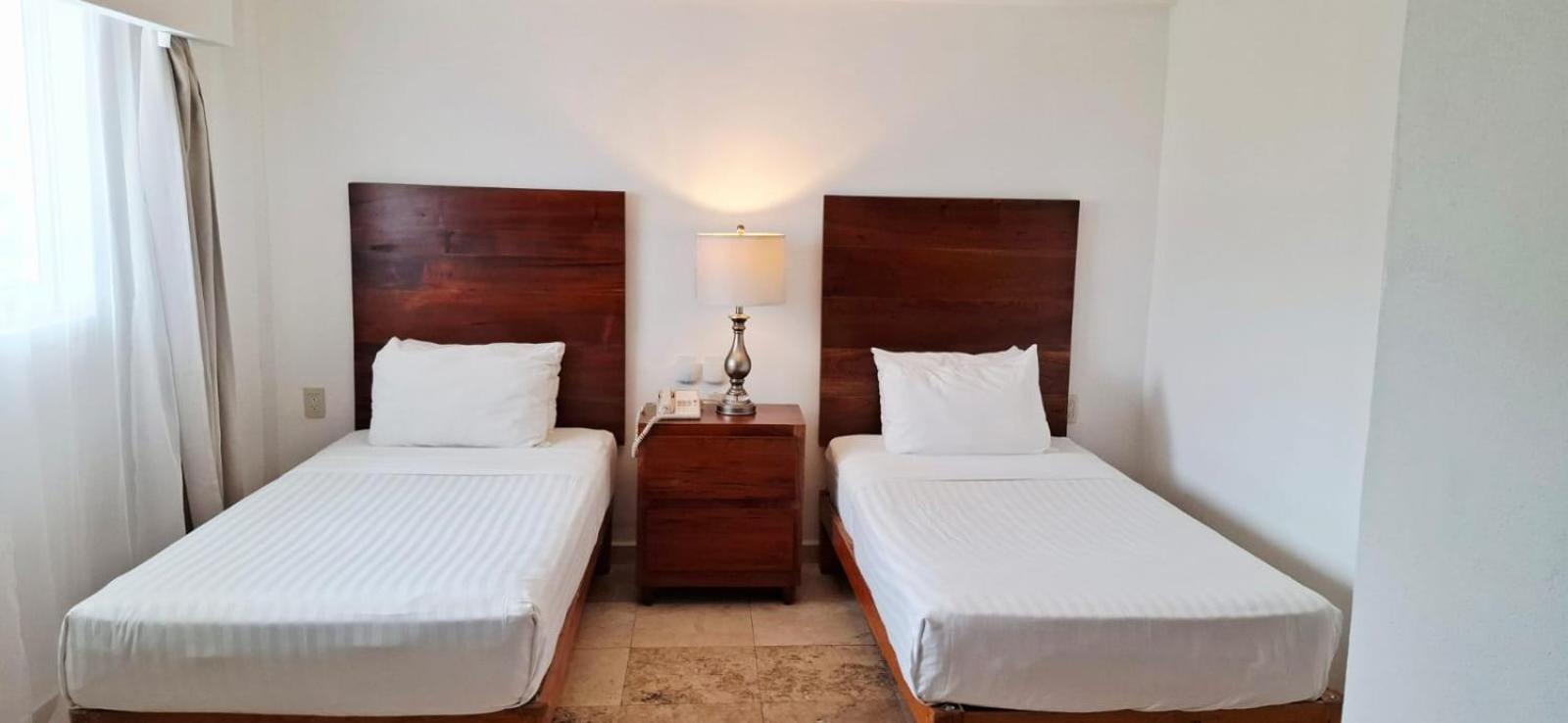 Room, Twin Beds