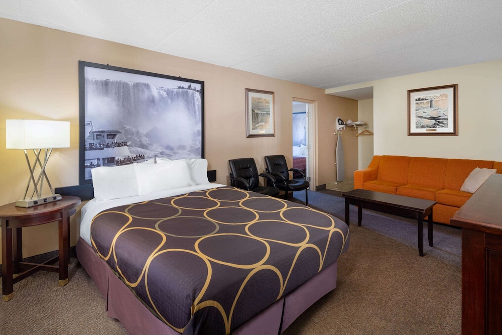 2 BEDROOMS, FAMILY SUITE