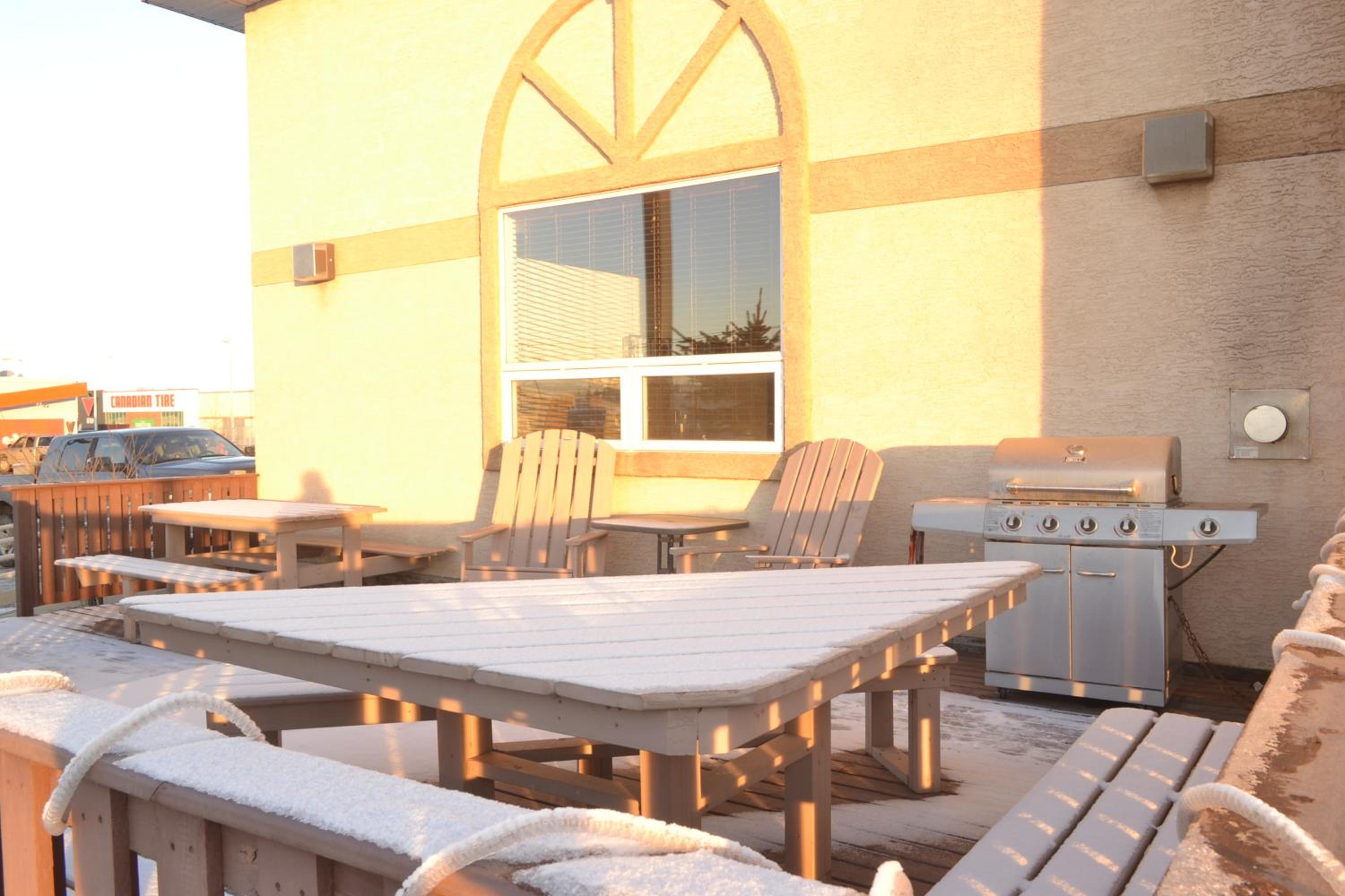 Aurora Park Inn & Suites 15/19