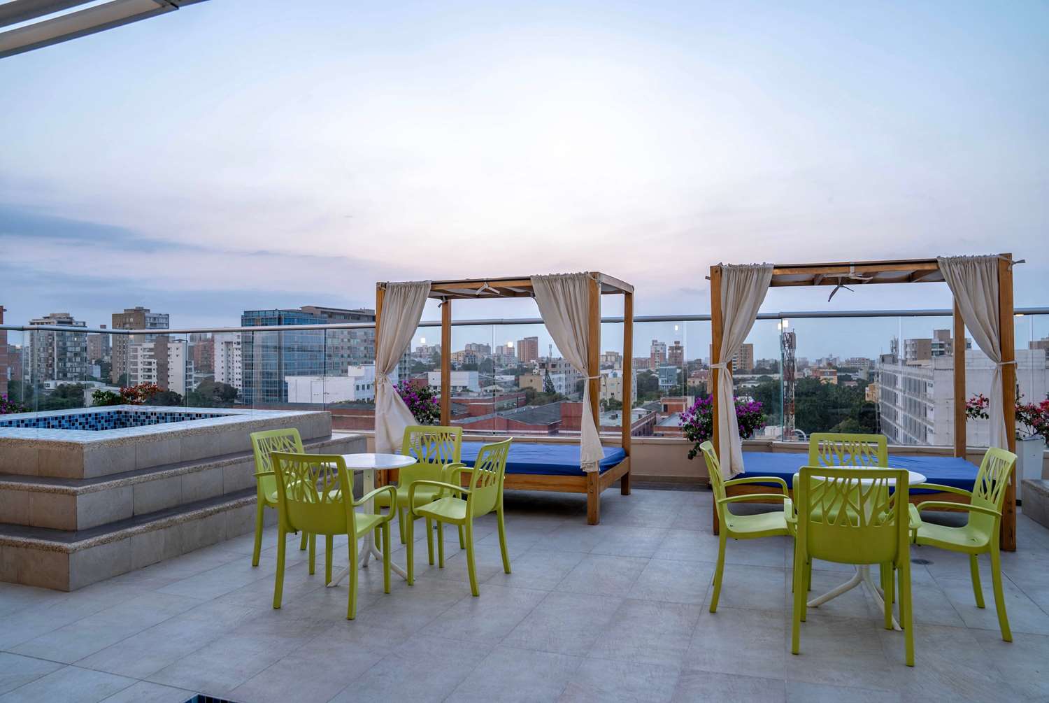 Wyndham Garden Barranquilla 54/57