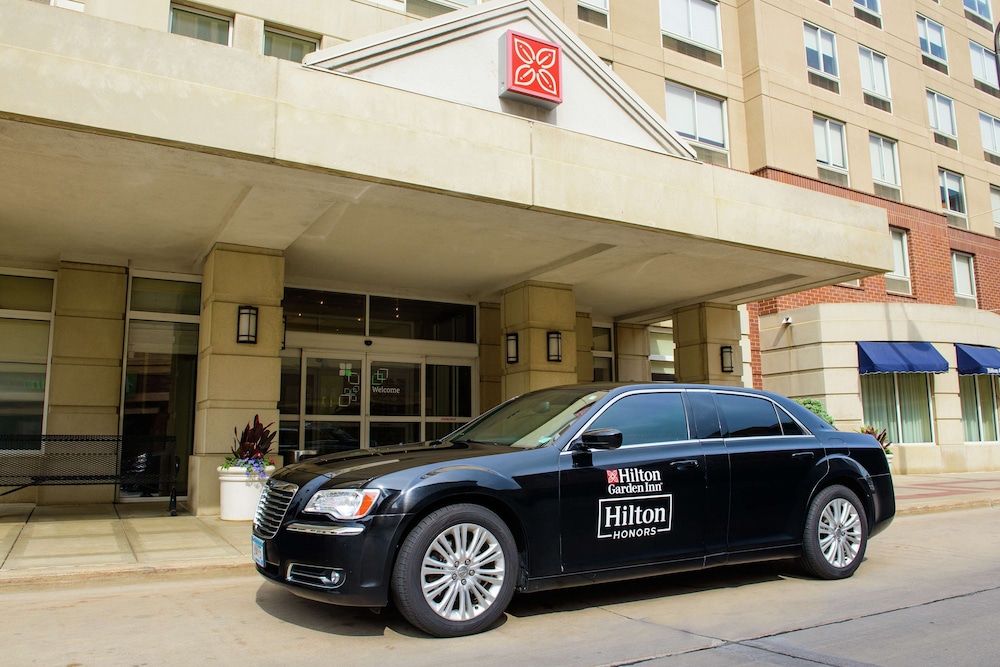 Hilton Garden Inn Rochester Downtown MN 36/40
