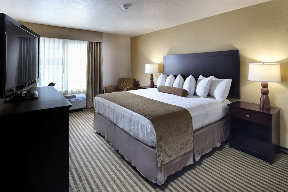 Wyndham Tucson Airport & Conference Center 16/66