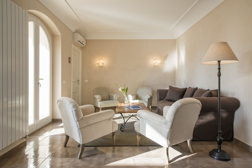 Villa Degli Ulivi 28/43