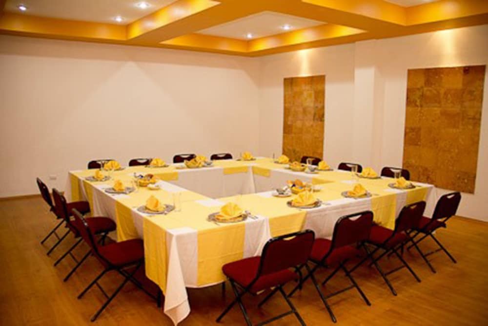Corinto Hotel 30/35