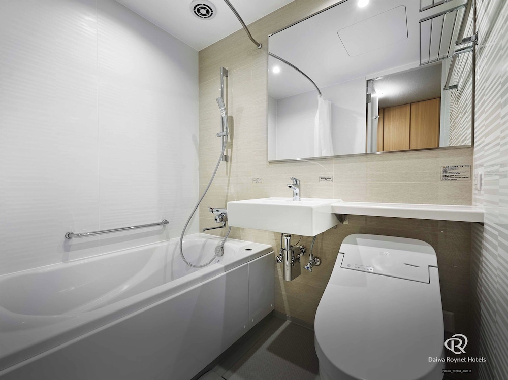 Standard, Double Bed, Castle View، Daiwa Roynet Hotel WAKAYAMA 3/3