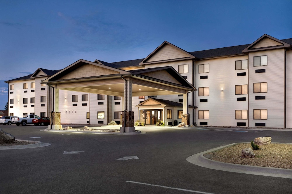 Baymont By Wyndham Wellington 2/25