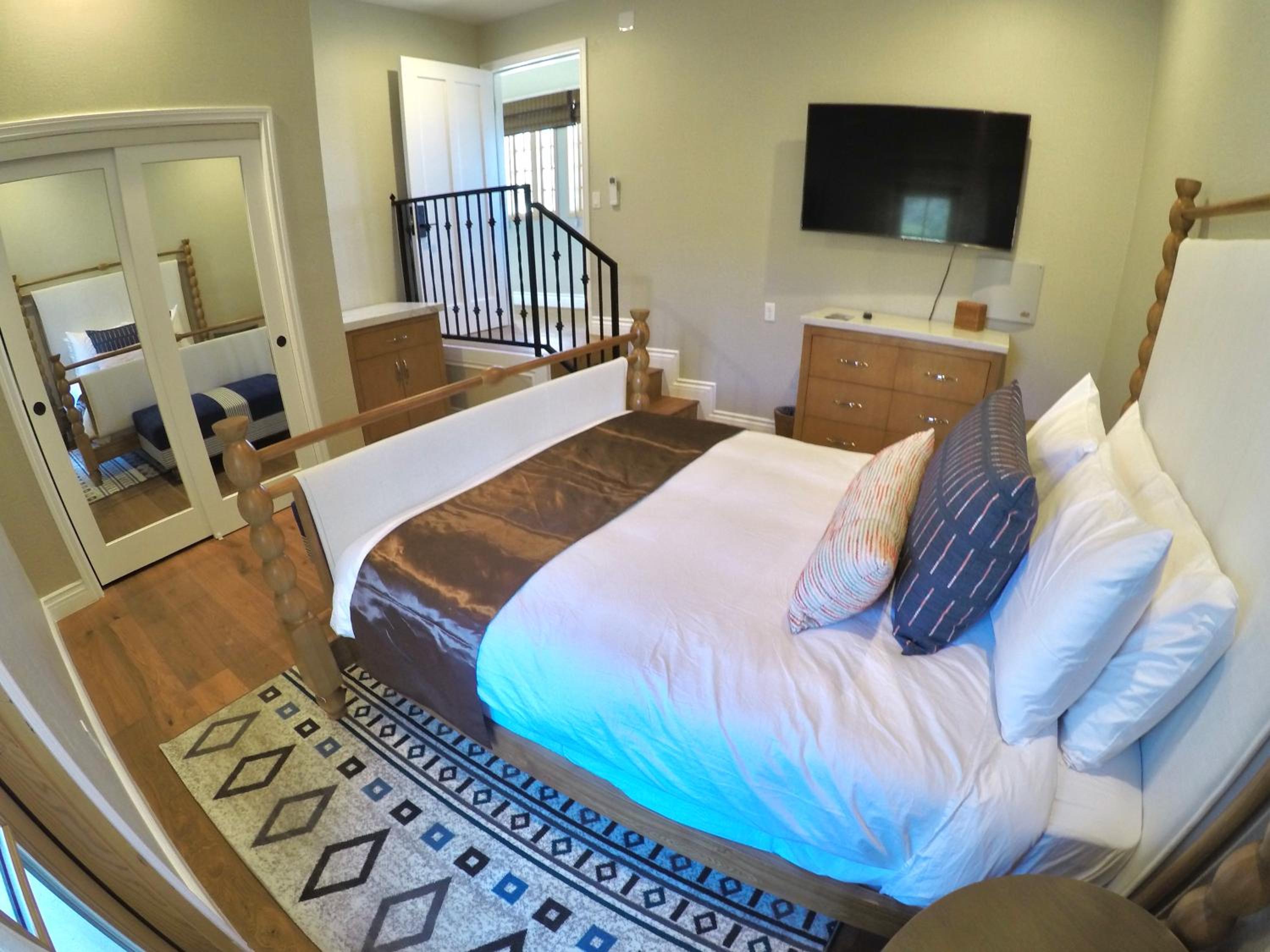 3 Bedrooms, Penthouse