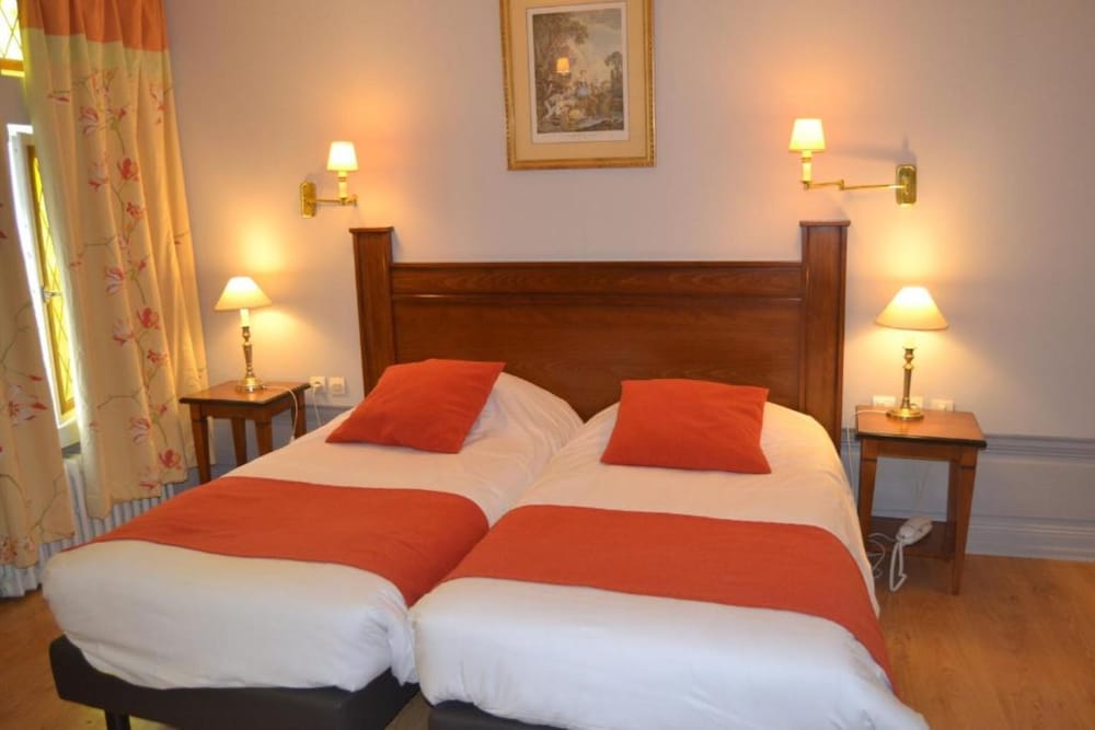 Brit Hotel Les Comtes de Champagne Centre Historique 13/50