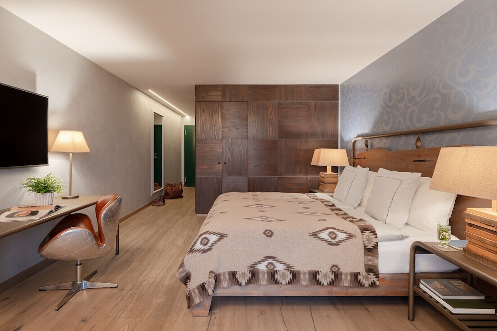 غرفة بريميوم بسرير كينج بشرفة، Valsana Hotel & Appartements 3/5