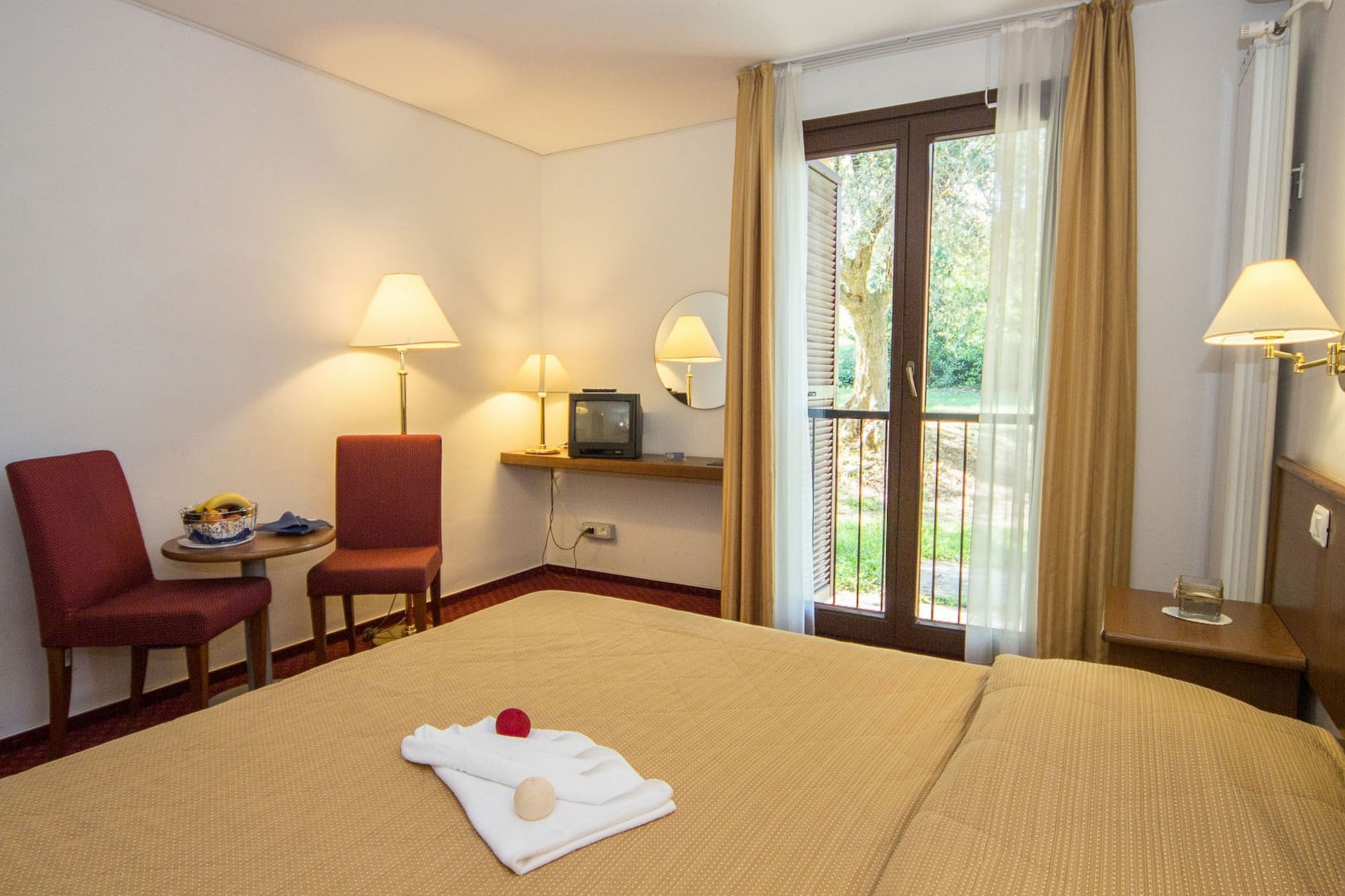 غرفة قياسية بسرير مزدوج أو سريرين منفصلين، Hotel Vile Park 8/10