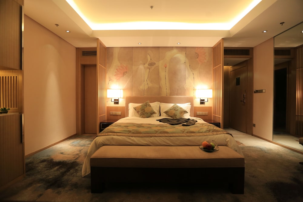 NARADA GRAND HOTEL 9/40