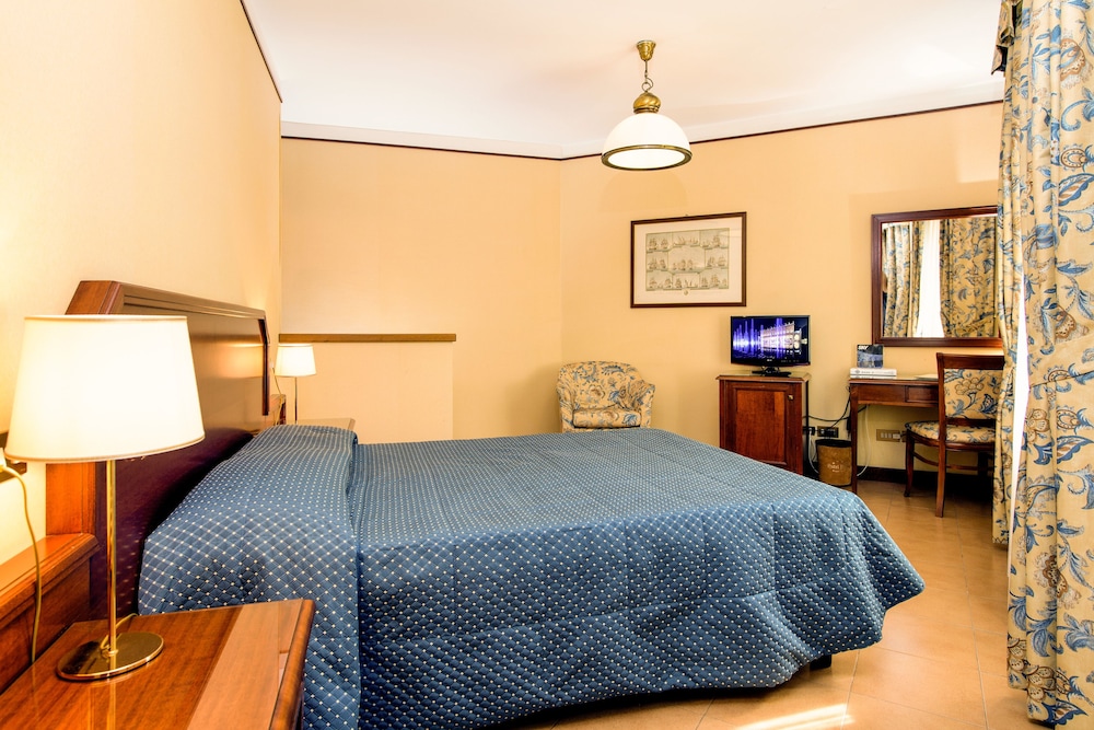 Albergo Reggio 27/63