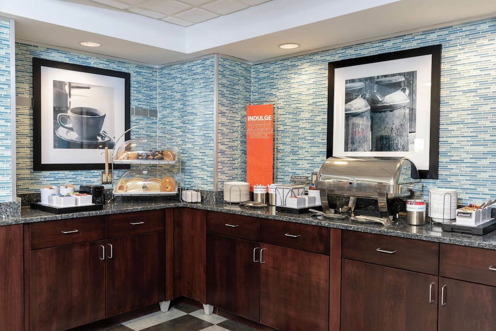 Hampton Inn Akron/Kent Area 62/76