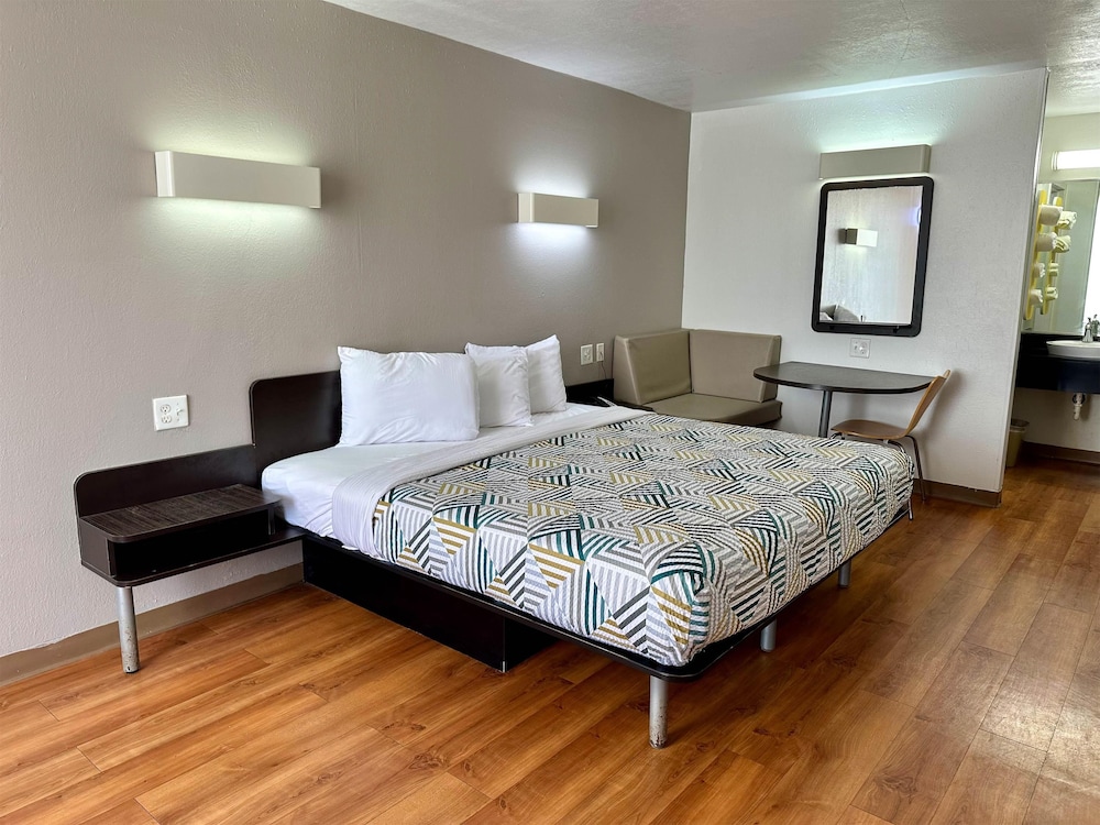 Motel6 West Monroe, LA 33/60