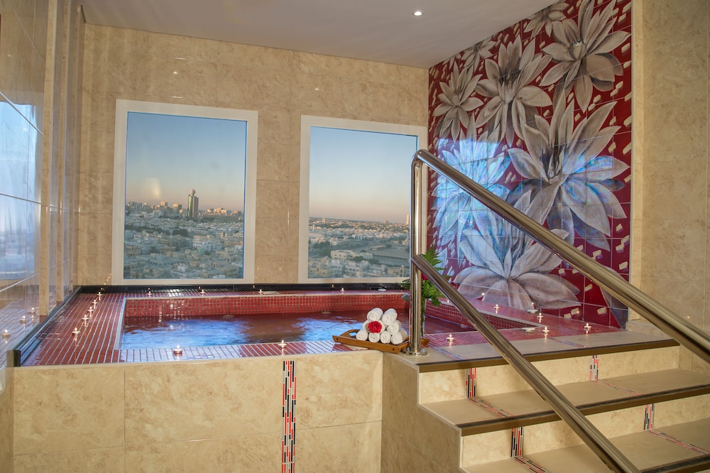 swimming pool spa