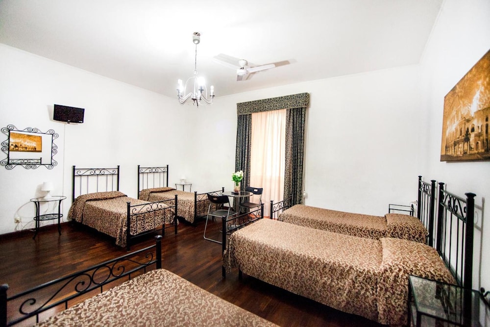 Funny Palace Hostel 27/47