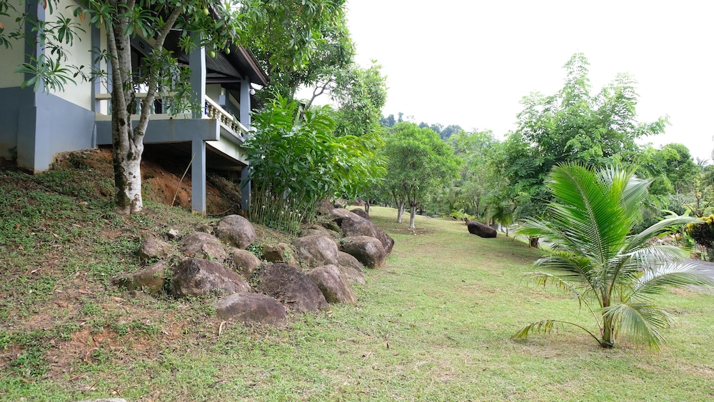 Khaolak Hillside Villa 10/19