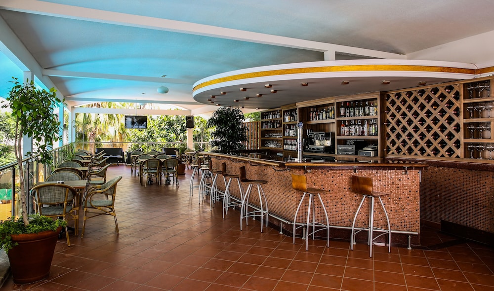 Lalila Blue Suites 56/73