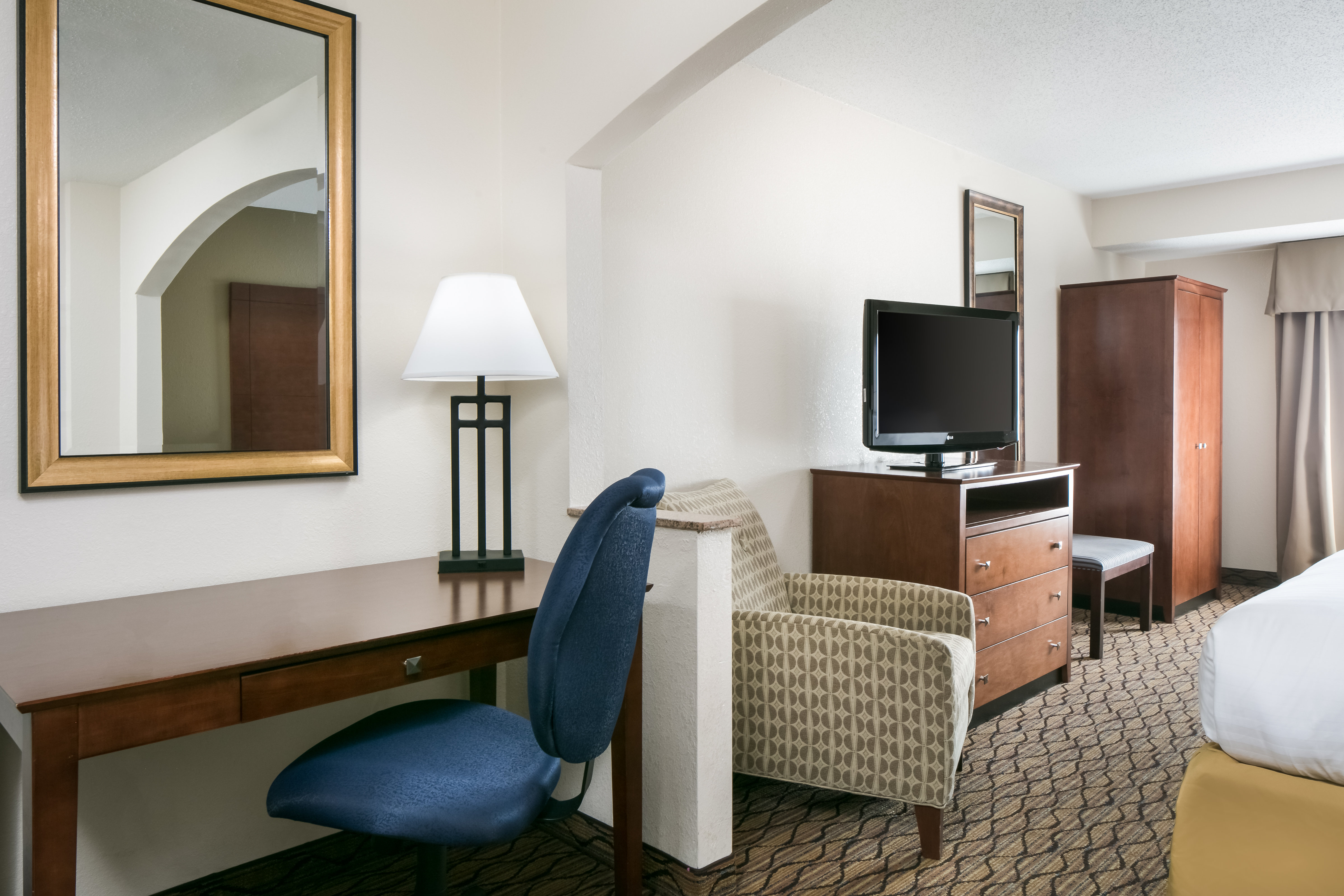 Holiday Inn Express Hotel Suites Clinton 45/50