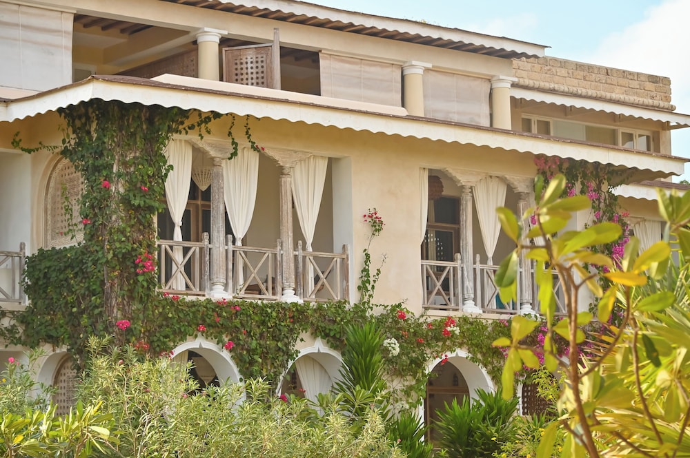 THE MAJLIS RESORT 9/78