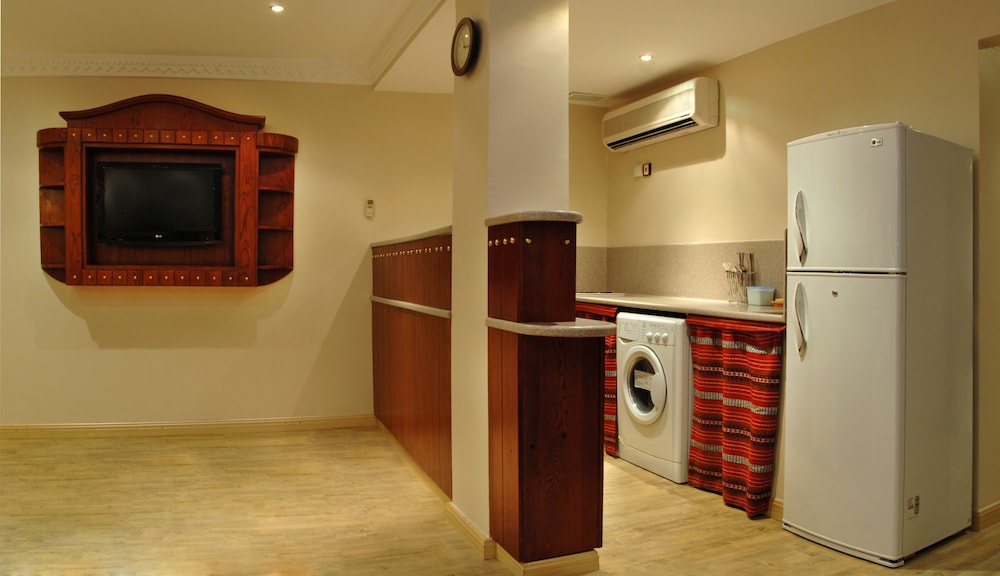 Al Liwan Suites Doha 25/67