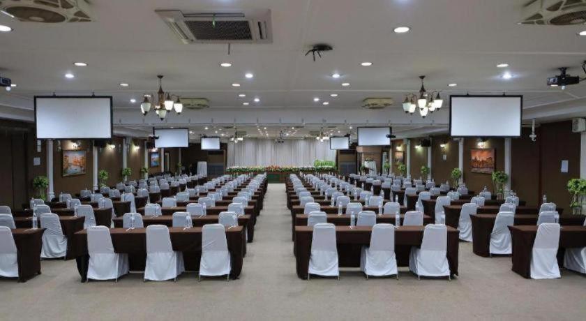 Fantasy Resort Chainat 25/50