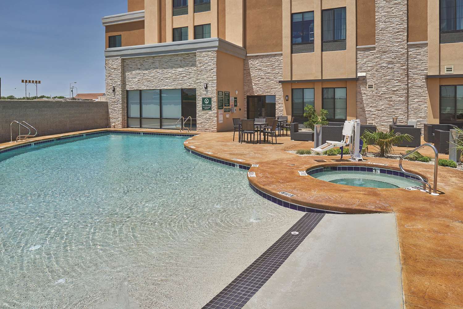 La Quinta Inn And Suites Carlsbad 53/59