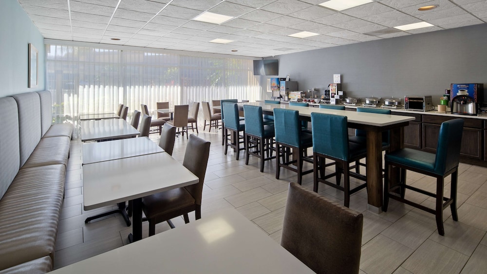 Ramada by Wyndham Cocoa 37/59
