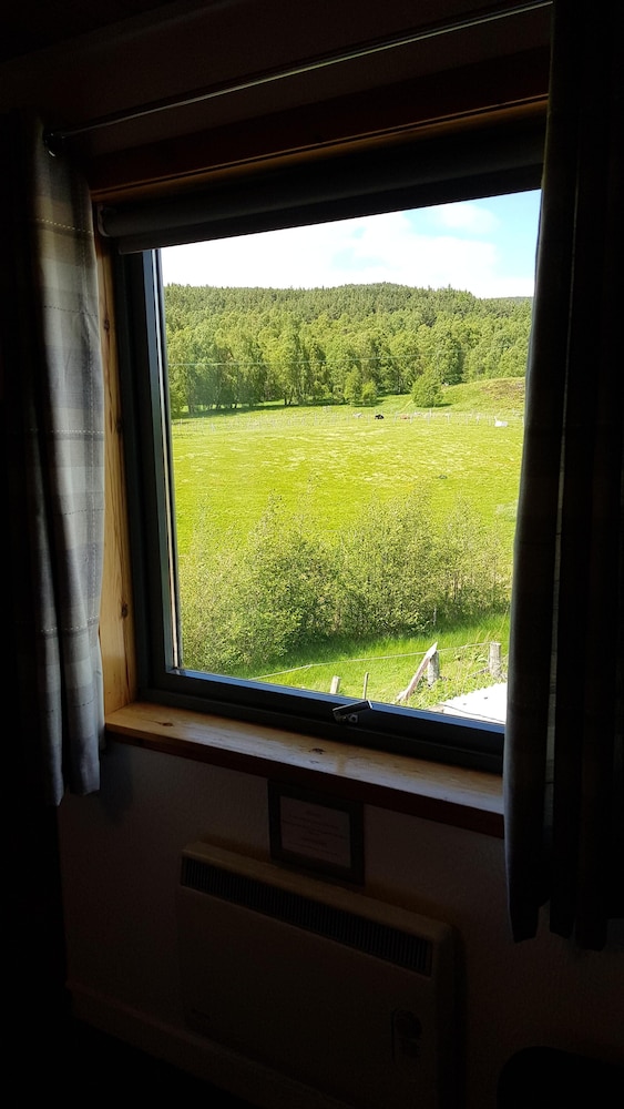 Carn Mhor Bed and Breakfast 28/50