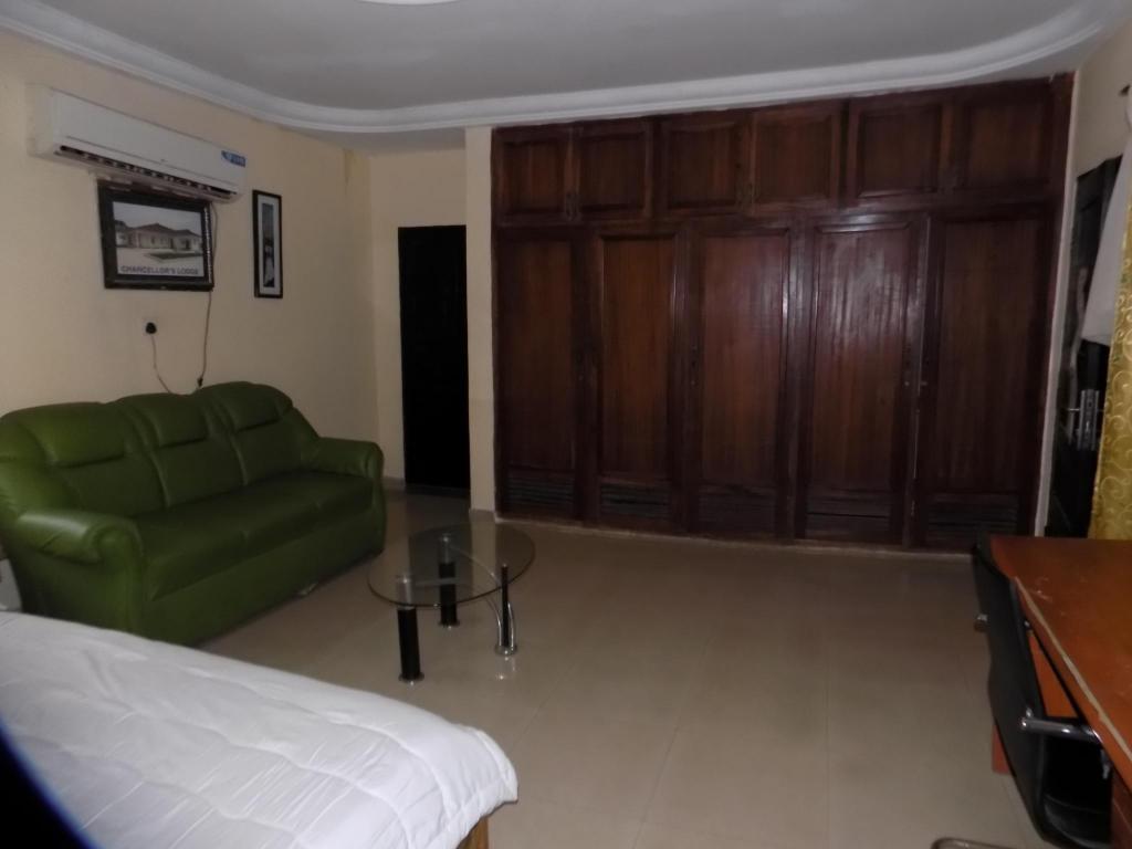 Royal Green Guest House 13/16