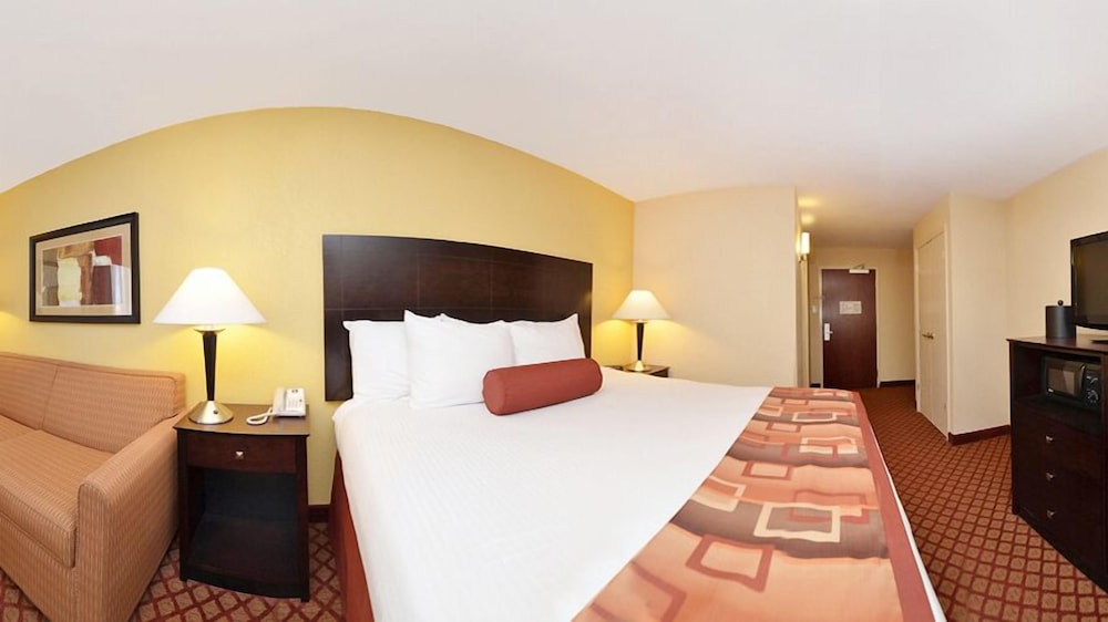 Best Western Plus Parkway Hotel 9/26