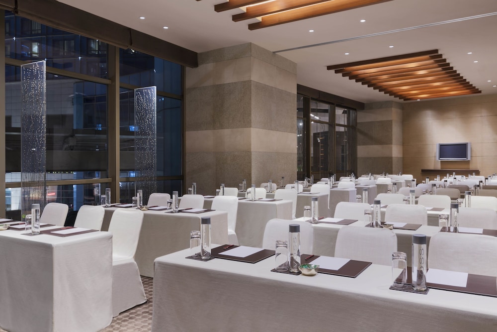 Hyatt On the Bund Hotel 38/49