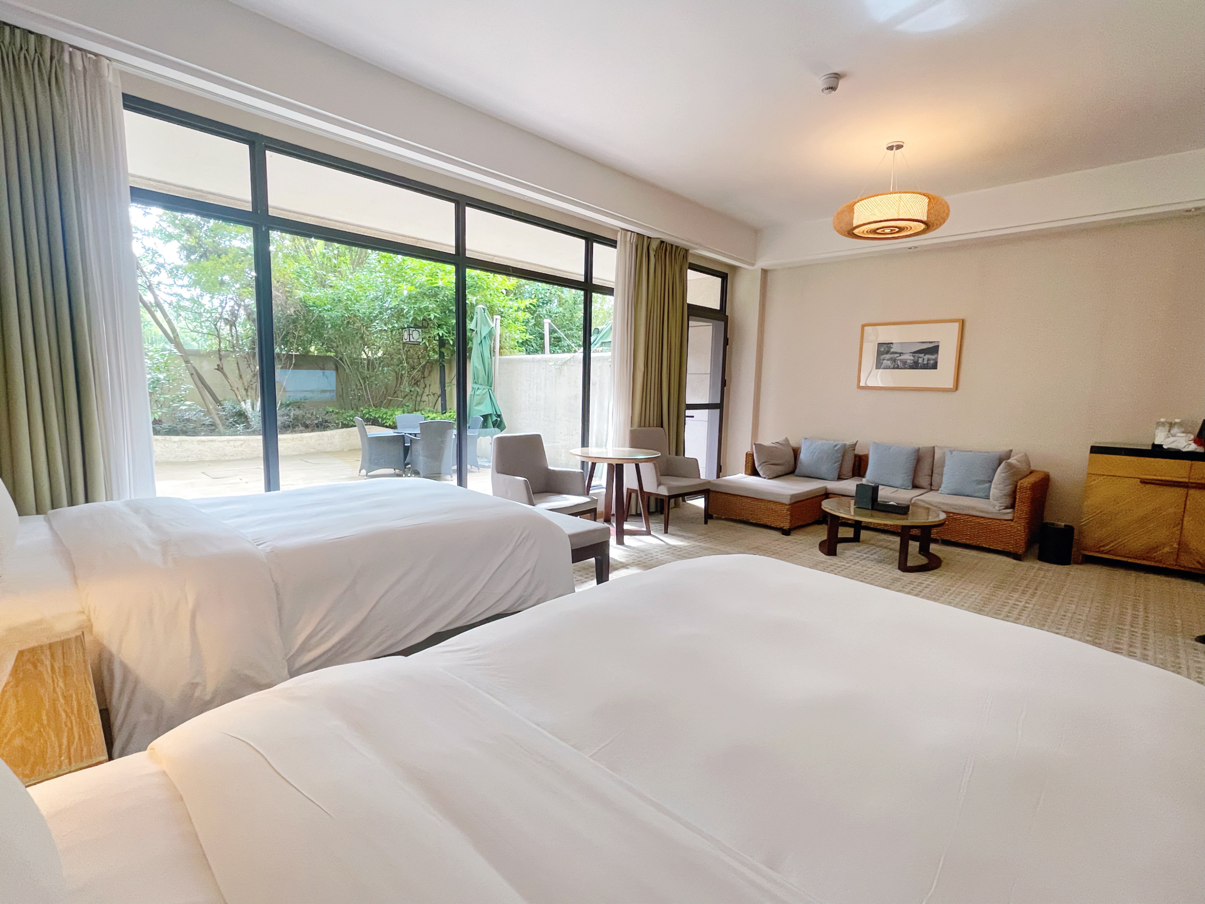 INTERCONTINENTAL HEILONG LAKE 10/50