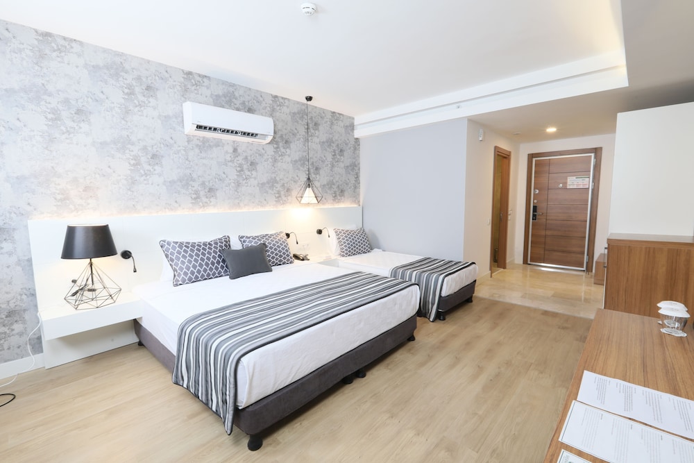Greenwood Suites Resort 21/68