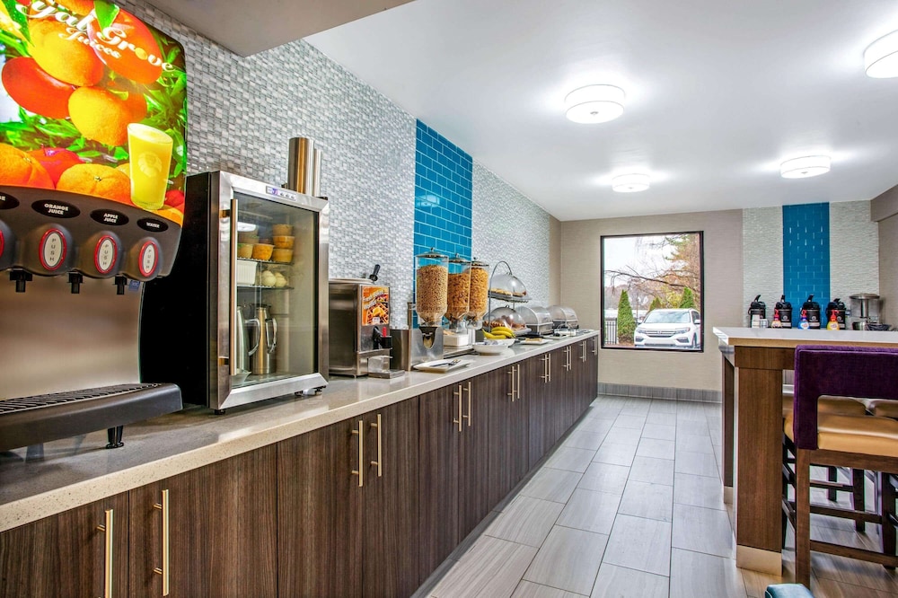 La Quinta Inn by Wyndham Radford 37/44