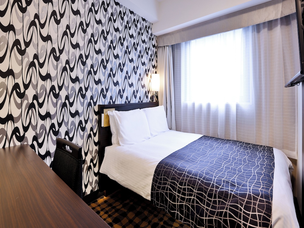 ROOM, DOUBLE BED