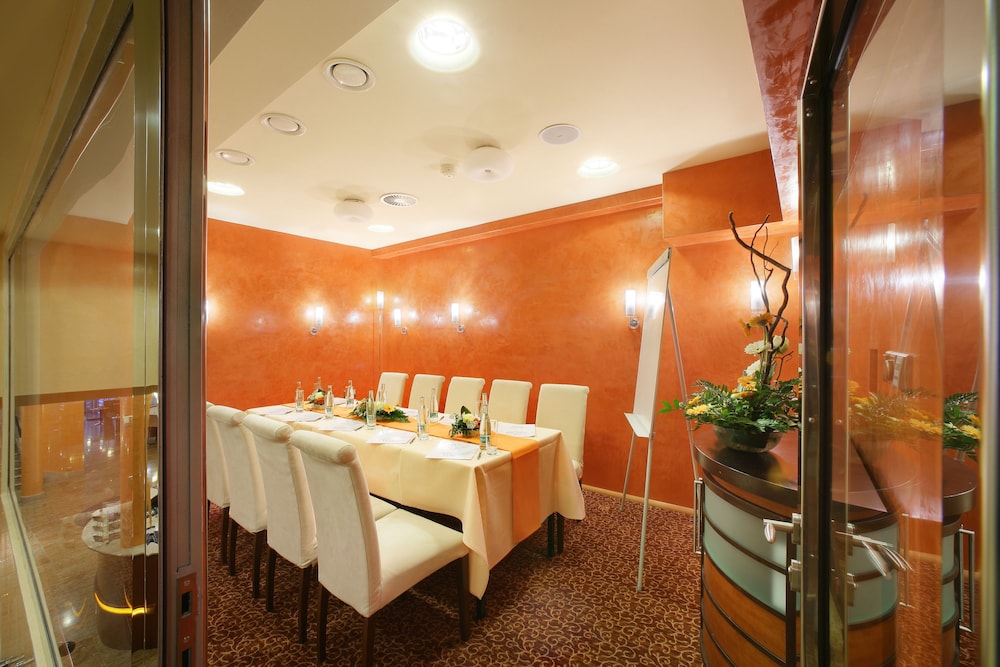 Adria Hotel Prague 21/46