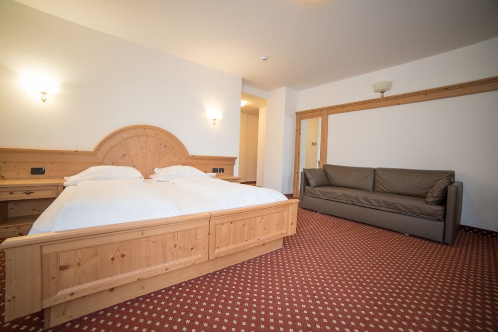 Olimpionico Hotel 51/71