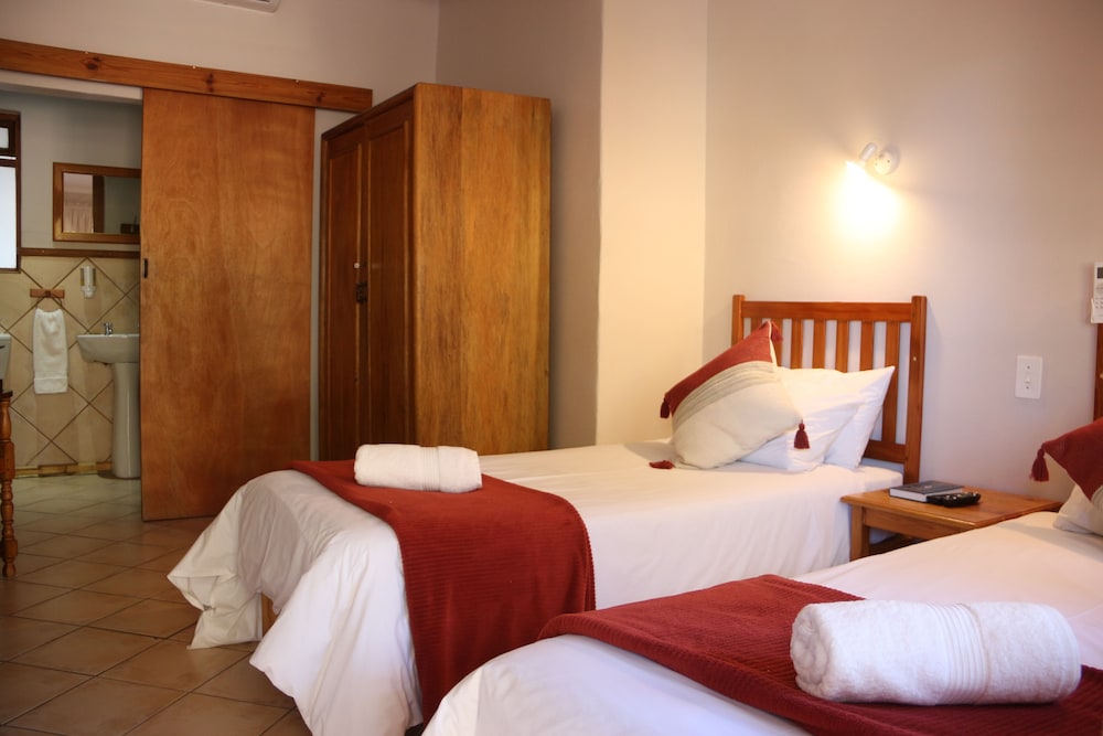Aan Die Oewer Guest House 7/42