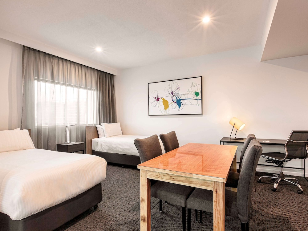 FAMILY SUITE, DELUXE