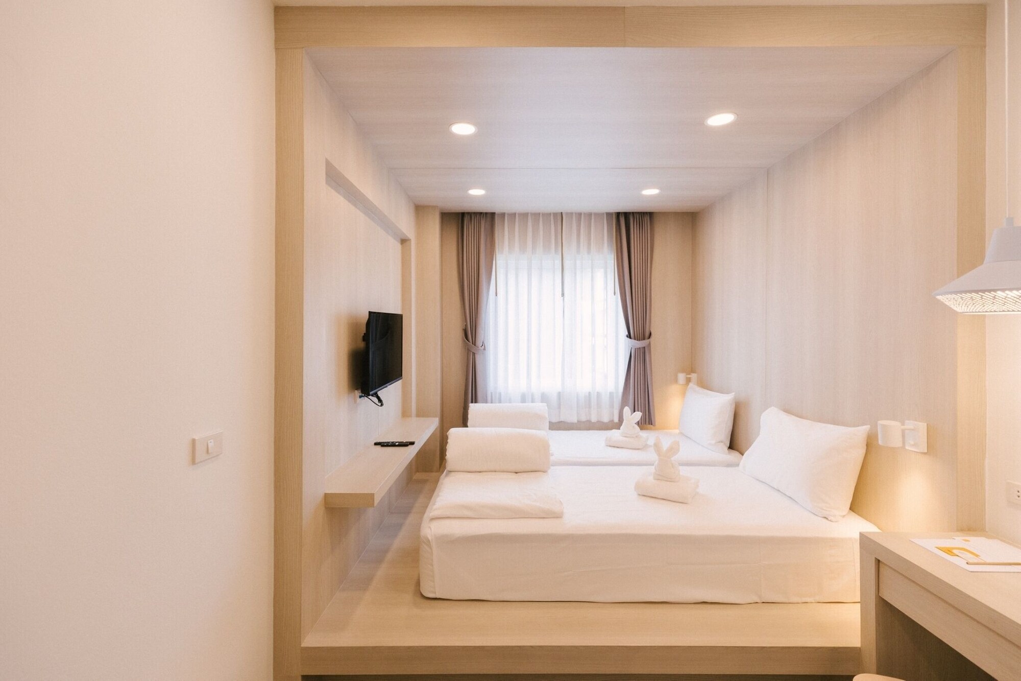 SUPERIOR, TWIN BEDS
