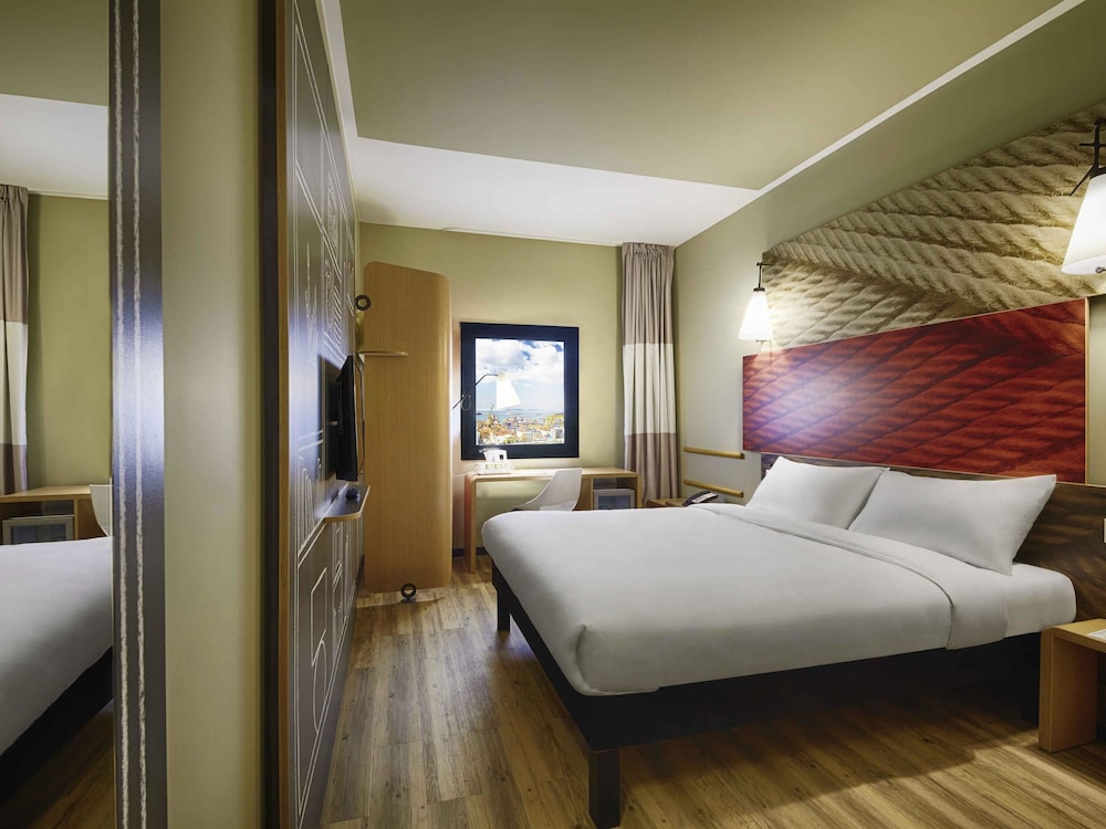 IBIS ISTANBUL TUZLA HOTEL 16/48