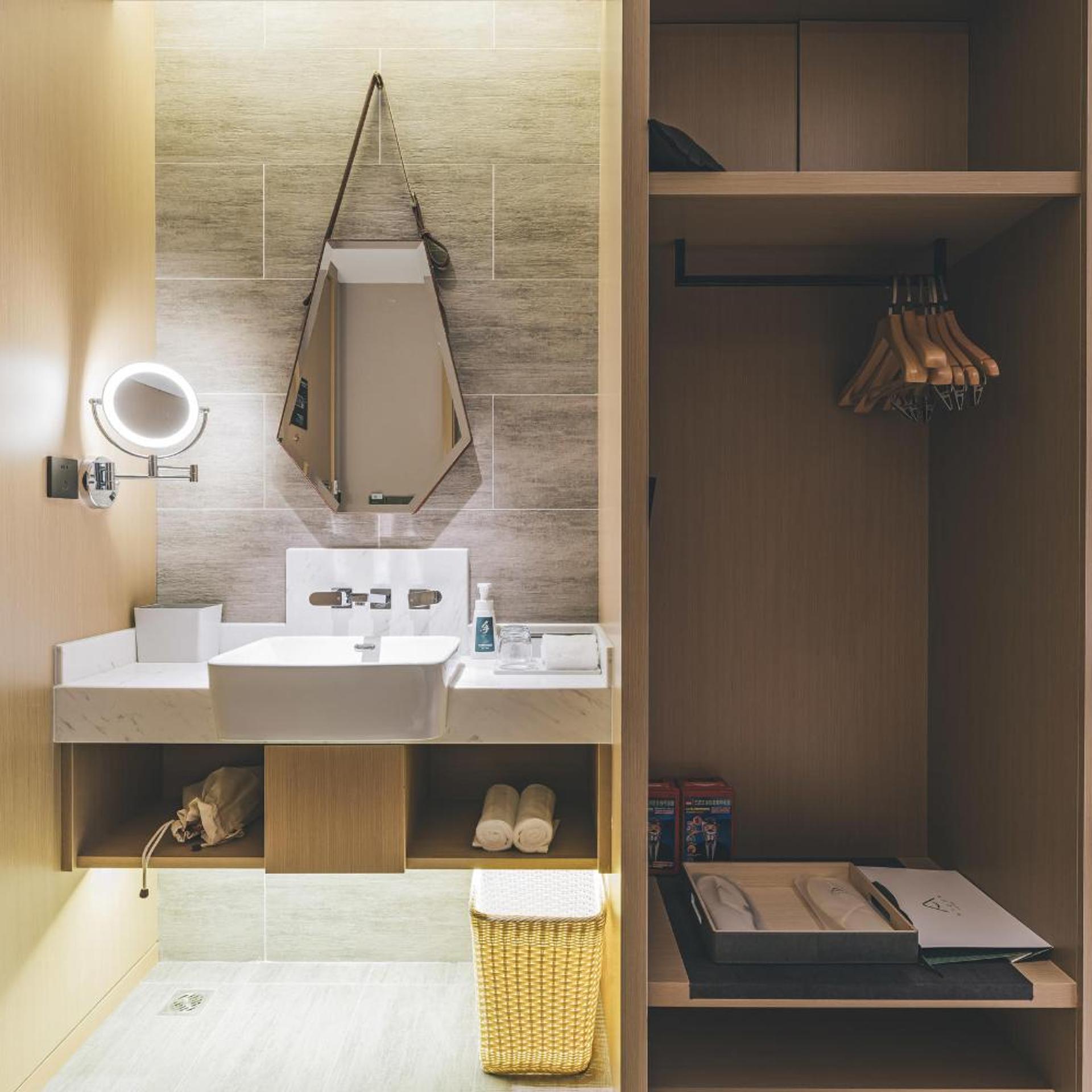 Atour Hotel (Shangyu E You Small Town) 32/32